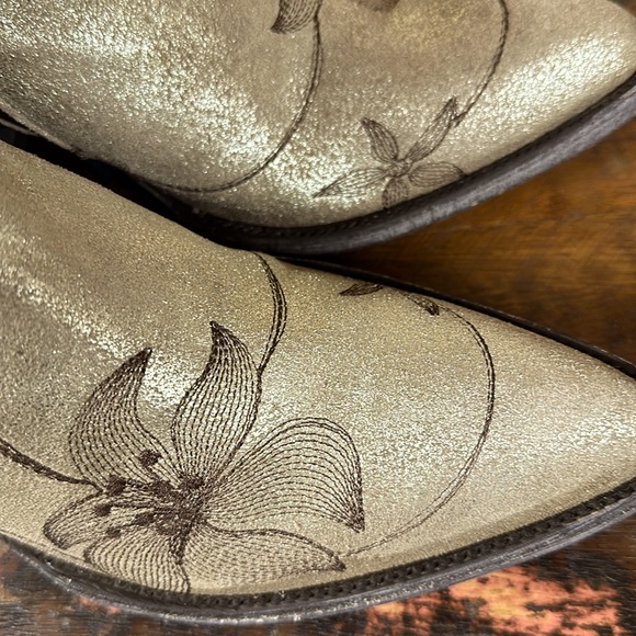 Old Gringo “Flora Loca” golden embroidered boots. New in box! - Picture 7 of 9